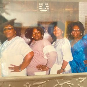 Meet your Posher, Regina